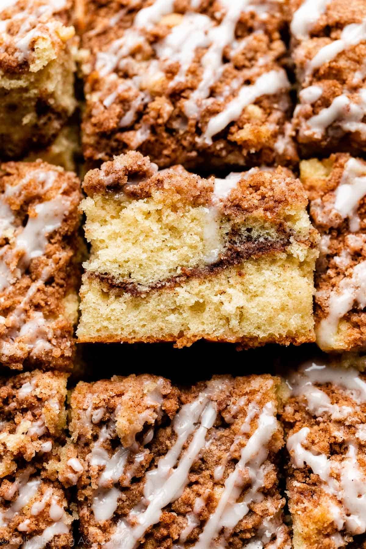 Bake the Best Moist Sour Cream Coffee Cake: Fluffy & Tangy